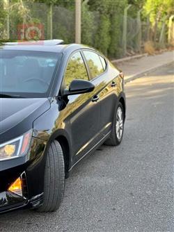 هیۆندای ئەلەنترا